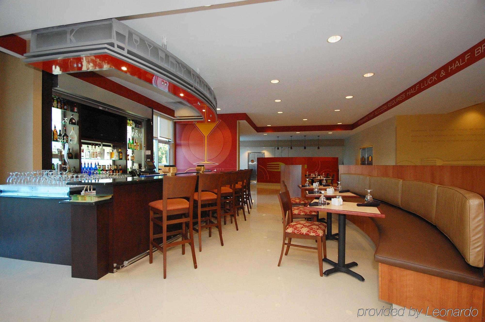 ฮอลิเดย์ อินน์ แจ็กสันวิลล์ อีสต์ 295 เบย์เมดโดวส์ ร้านอาหาร รูปภาพ